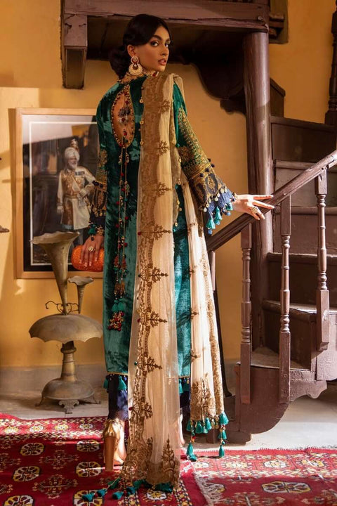 Sana Safinaz Luxury Velvet 21/22 Unstitched Collection 1